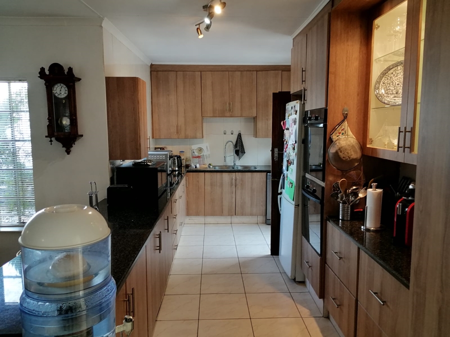 4 Bedroom Property for Sale in Lyndhurst Gauteng