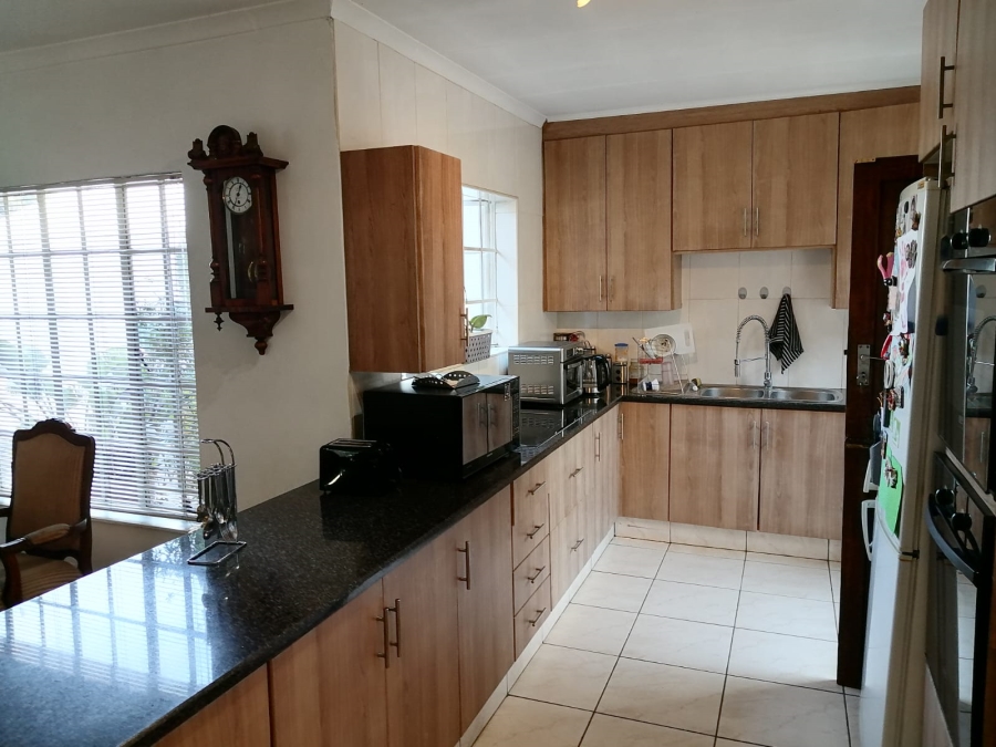 4 Bedroom Property for Sale in Lyndhurst Gauteng