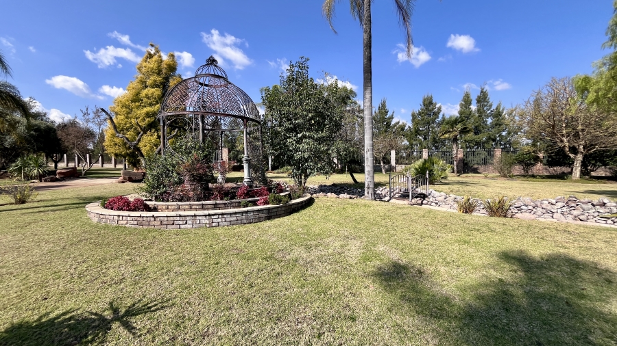 6 Bedroom Property for Sale in Boschkop A H Gauteng