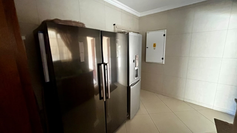 6 Bedroom Property for Sale in Boschkop A H Gauteng