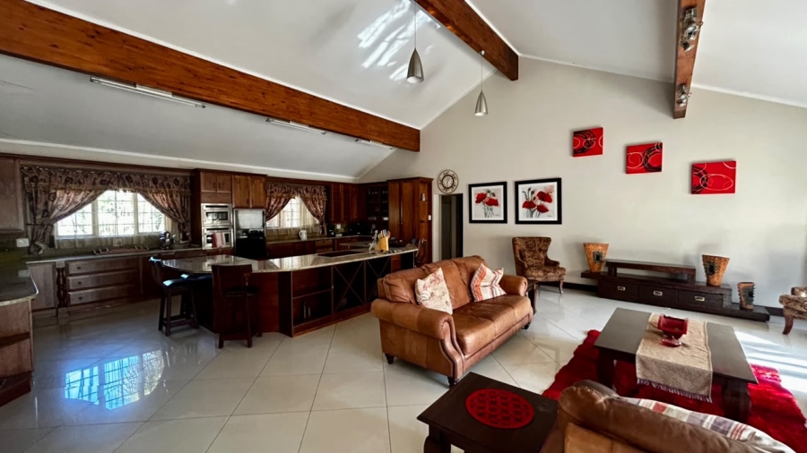 6 Bedroom Property for Sale in Boschkop A H Gauteng
