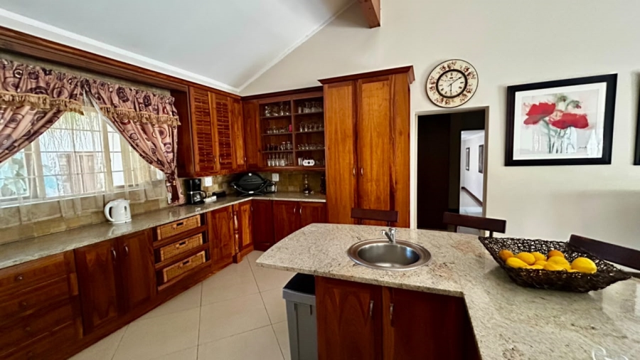 6 Bedroom Property for Sale in Boschkop A H Gauteng