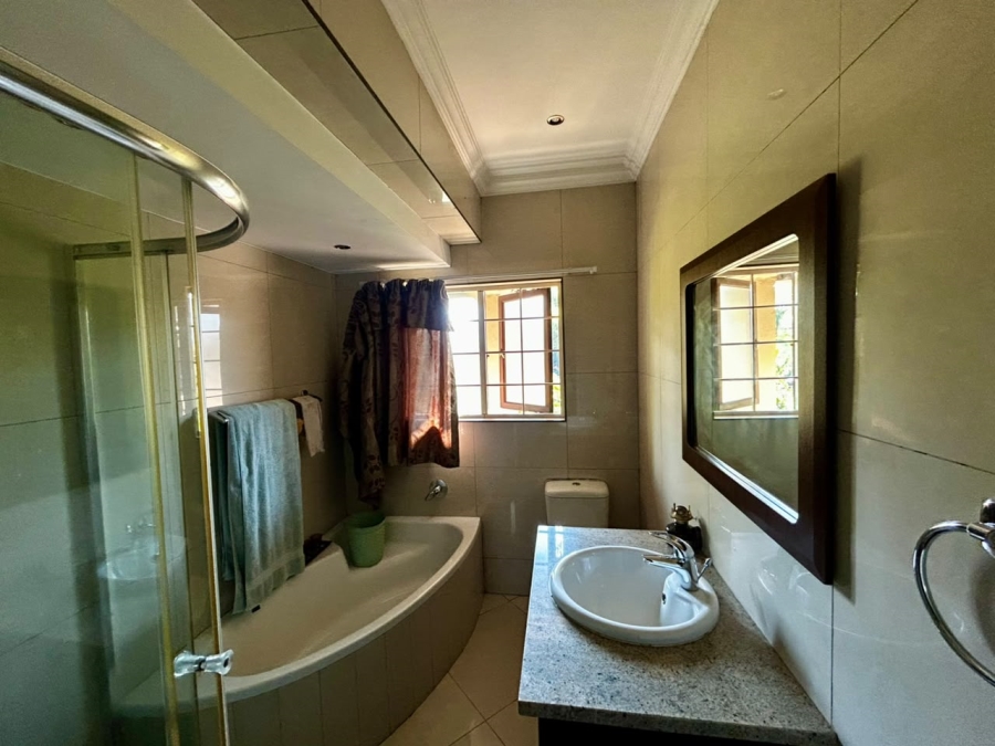 6 Bedroom Property for Sale in Boschkop A H Gauteng