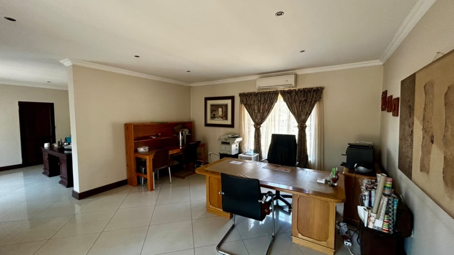 6 Bedroom Property for Sale in Boschkop A H Gauteng