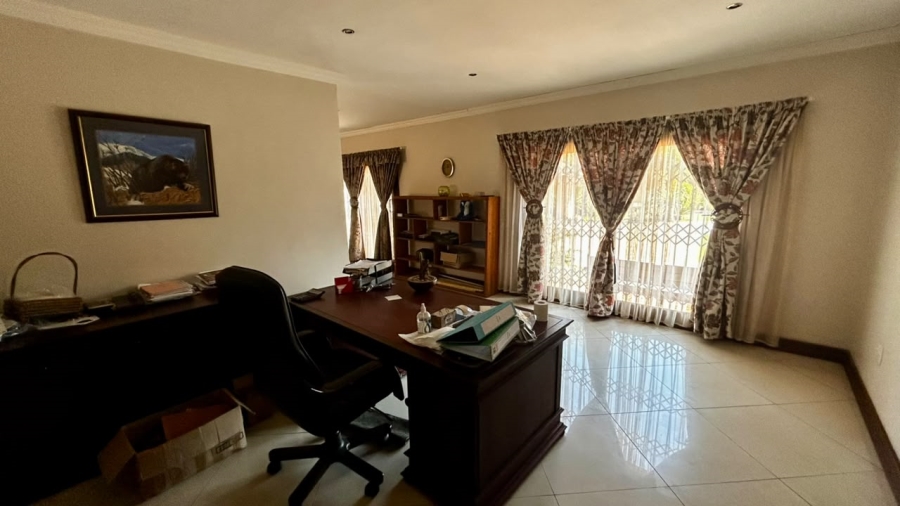 6 Bedroom Property for Sale in Boschkop A H Gauteng