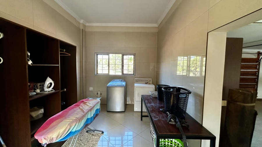6 Bedroom Property for Sale in Boschkop A H Gauteng