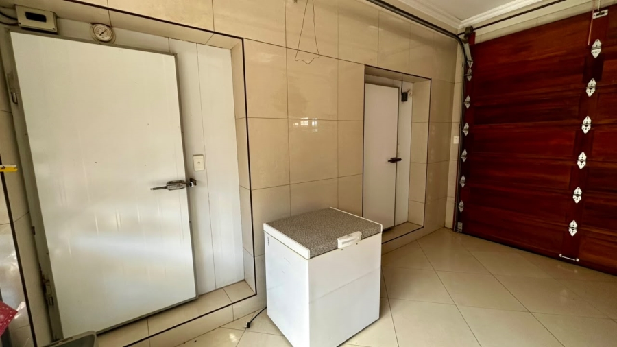 6 Bedroom Property for Sale in Boschkop A H Gauteng