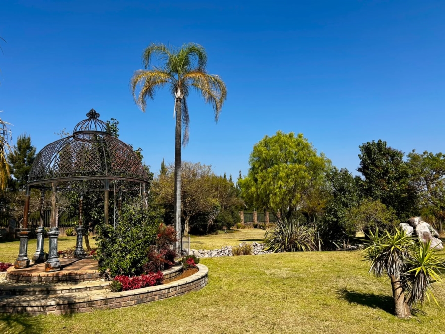 6 Bedroom Property for Sale in Boschkop A H Gauteng