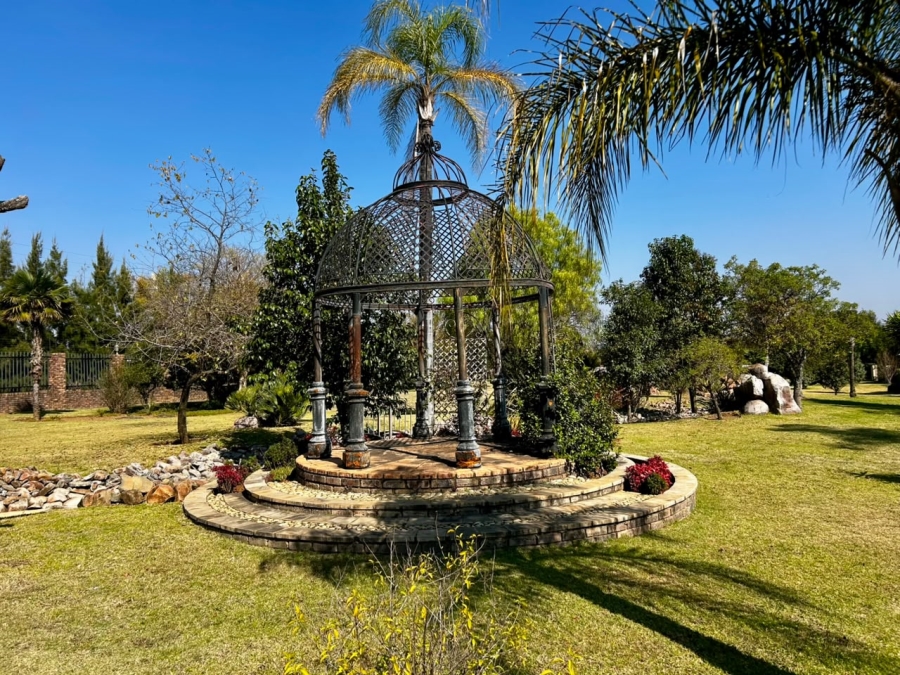 6 Bedroom Property for Sale in Boschkop A H Gauteng