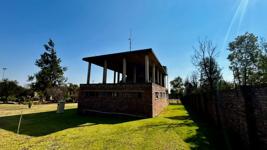 6 Bedroom Property for Sale in Boschkop A H Gauteng