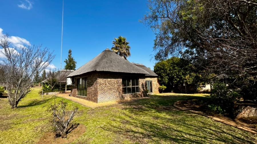 6 Bedroom Property for Sale in Boschkop A H Gauteng
