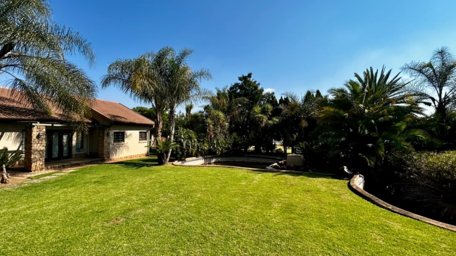 6 Bedroom Property for Sale in Boschkop A H Gauteng