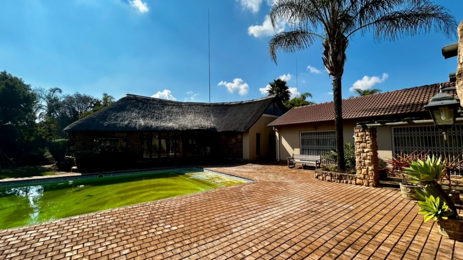 6 Bedroom Property for Sale in Boschkop A H Gauteng