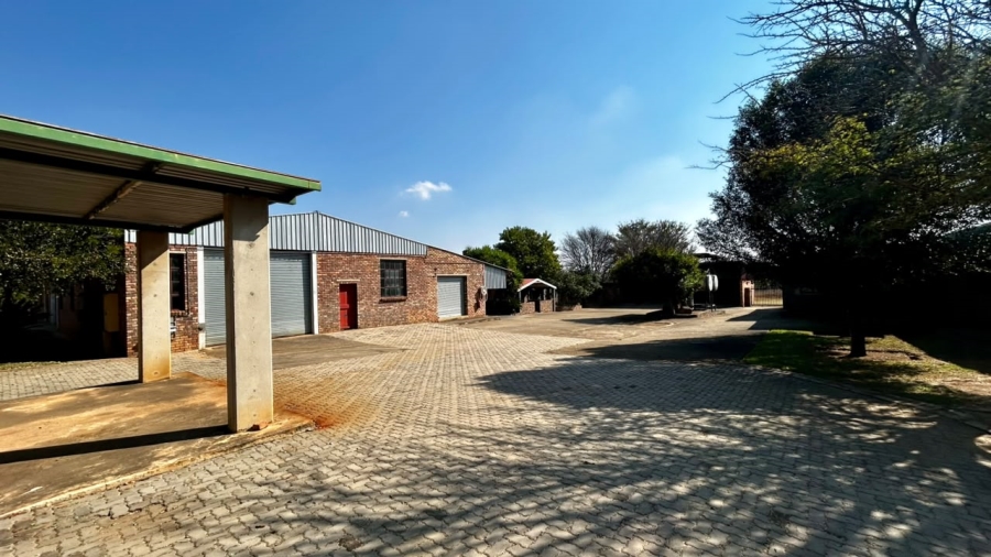 6 Bedroom Property for Sale in Boschkop A H Gauteng
