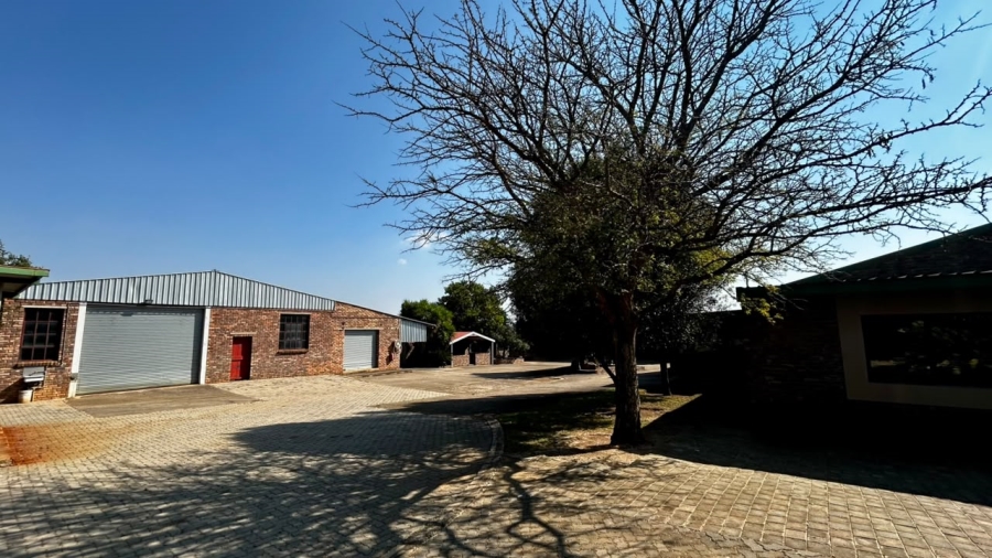 6 Bedroom Property for Sale in Boschkop A H Gauteng