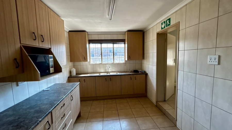 6 Bedroom Property for Sale in Boschkop A H Gauteng