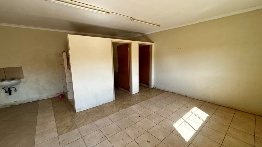 6 Bedroom Property for Sale in Boschkop A H Gauteng