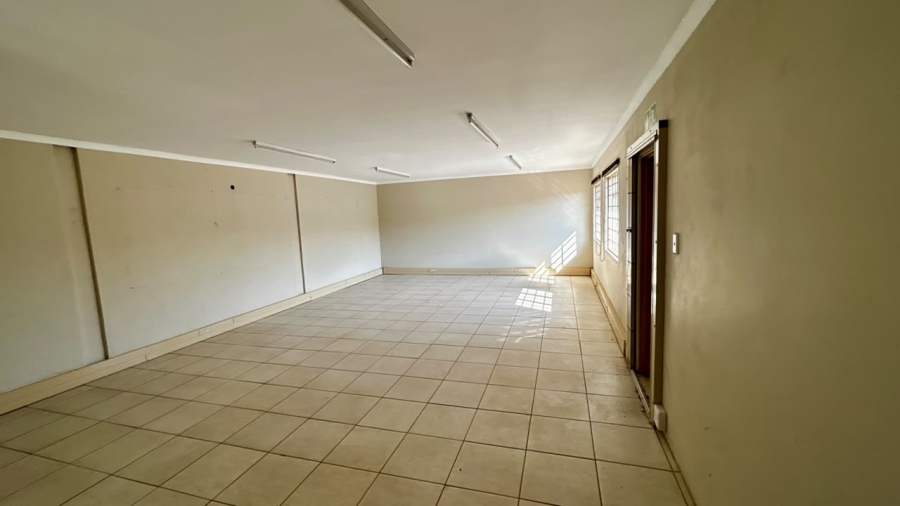 6 Bedroom Property for Sale in Boschkop A H Gauteng