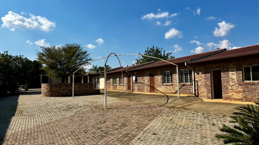 6 Bedroom Property for Sale in Boschkop A H Gauteng