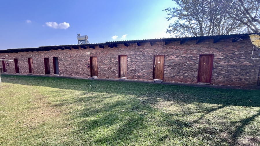 6 Bedroom Property for Sale in Boschkop A H Gauteng
