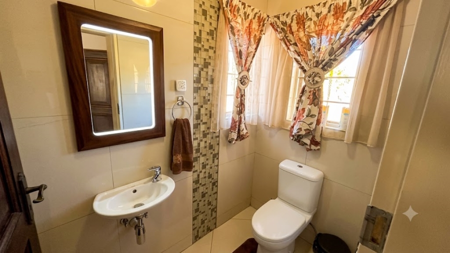 6 Bedroom Property for Sale in Boschkop A H Gauteng