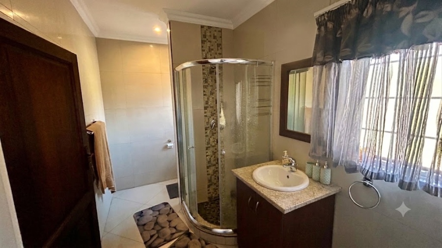 6 Bedroom Property for Sale in Boschkop A H Gauteng