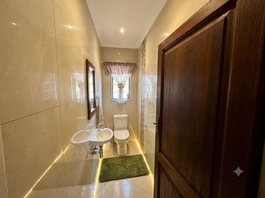 6 Bedroom Property for Sale in Boschkop A H Gauteng