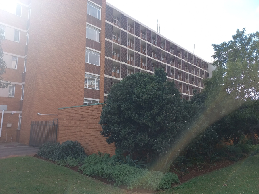 2 Bedroom Property for Sale in Elardus Park Gauteng