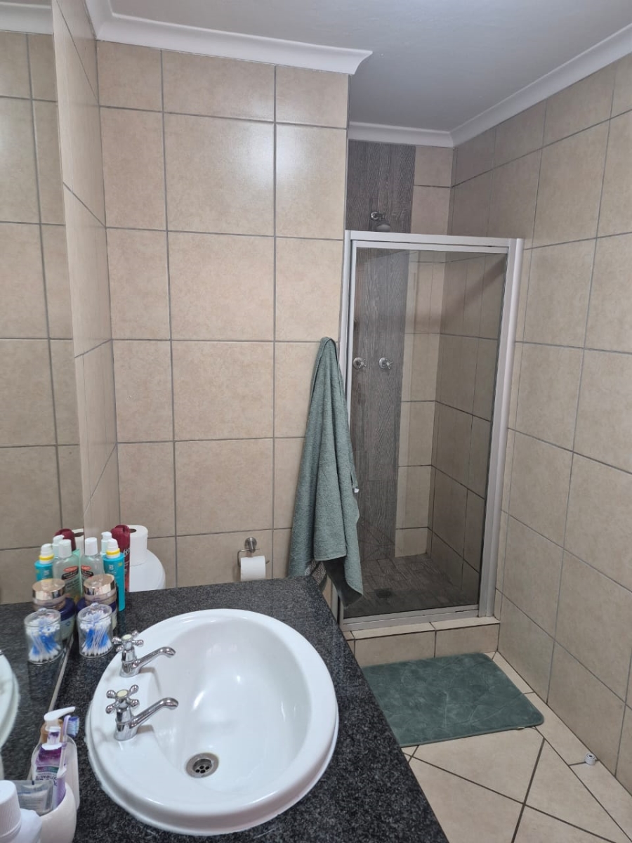 2 Bedroom Property for Sale in Meyersdal Gauteng