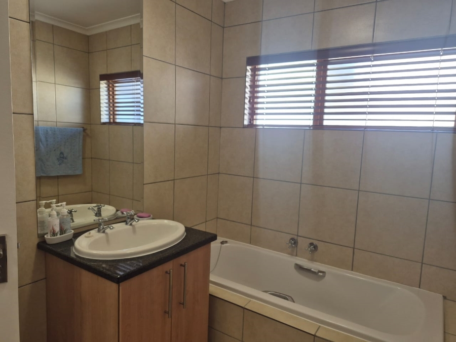 2 Bedroom Property for Sale in Meyersdal Gauteng