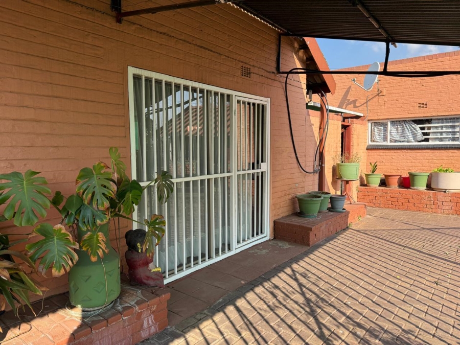 4 Bedroom Property for Sale in Meyerton Central Gauteng