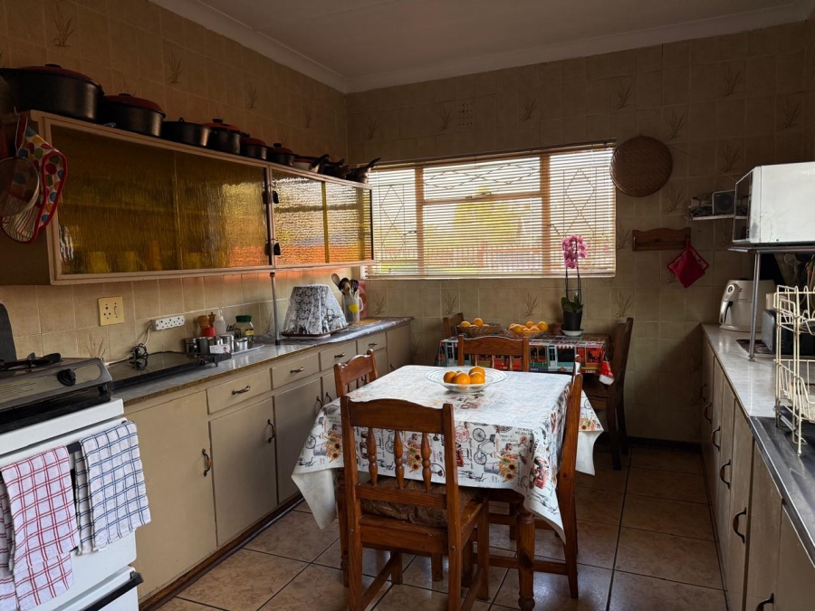4 Bedroom Property for Sale in Meyerton Central Gauteng