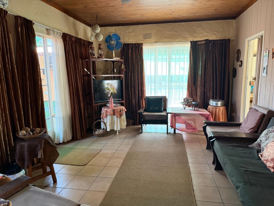 4 Bedroom Property for Sale in Meyerton Central Gauteng