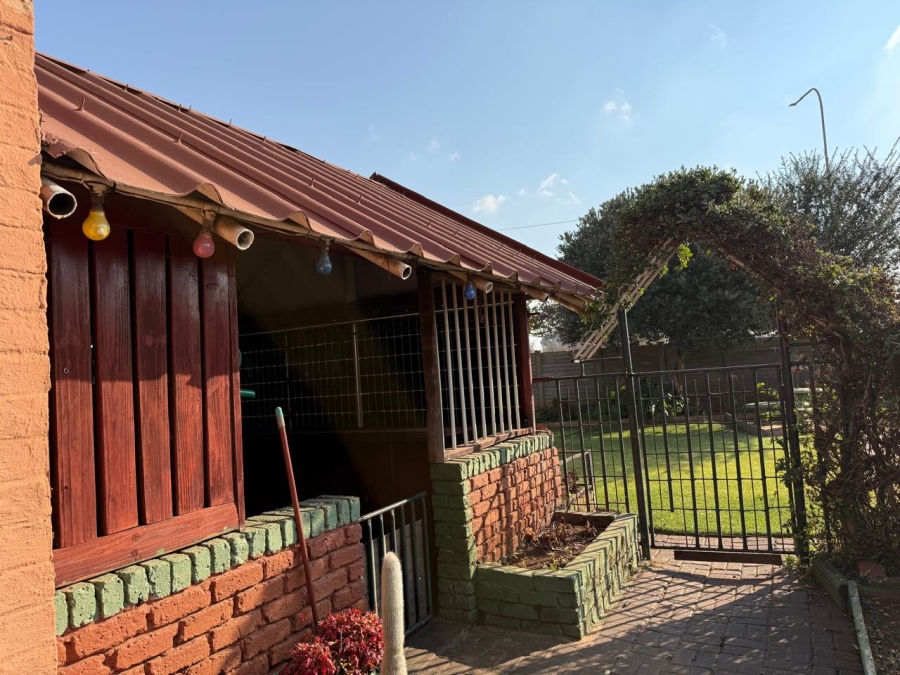 4 Bedroom Property for Sale in Meyerton Central Gauteng