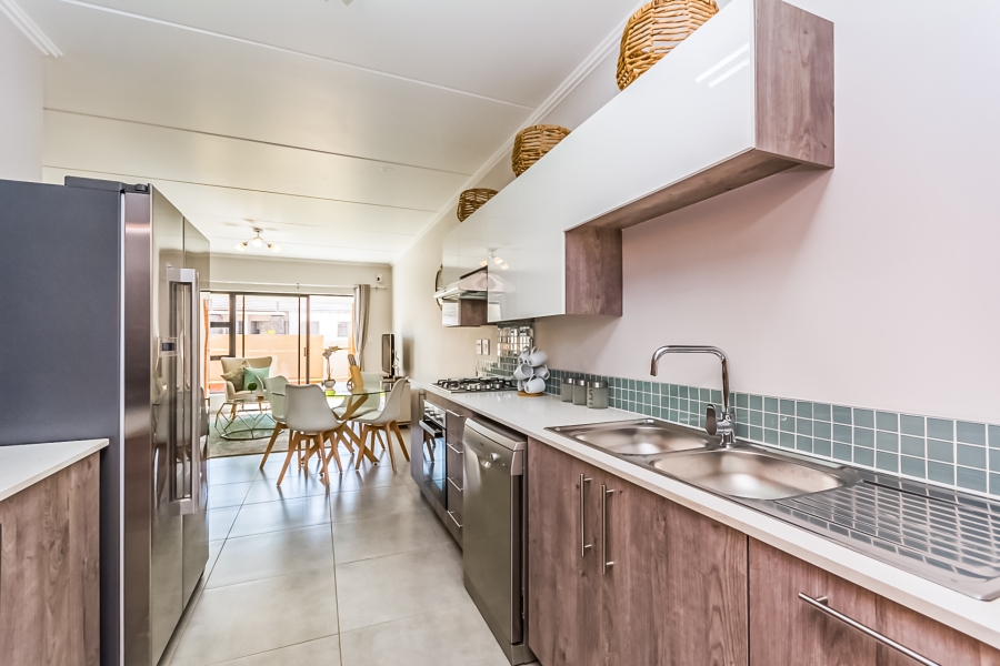 2 Bedroom Property for Sale in Glen Marais Gauteng