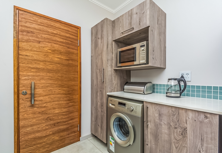 2 Bedroom Property for Sale in Glen Marais Gauteng