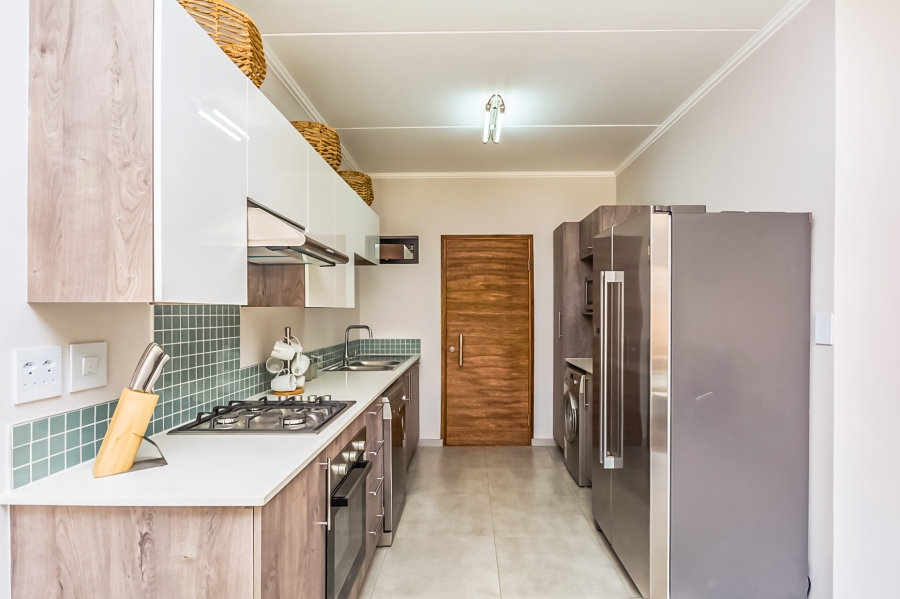 2 Bedroom Property for Sale in Glen Marais Gauteng