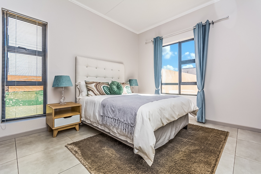 2 Bedroom Property for Sale in Glen Marais Gauteng