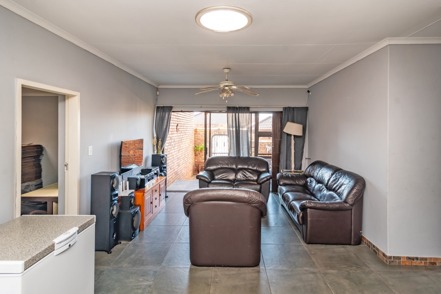 3 Bedroom Property for Sale in Noordheuwel Gauteng