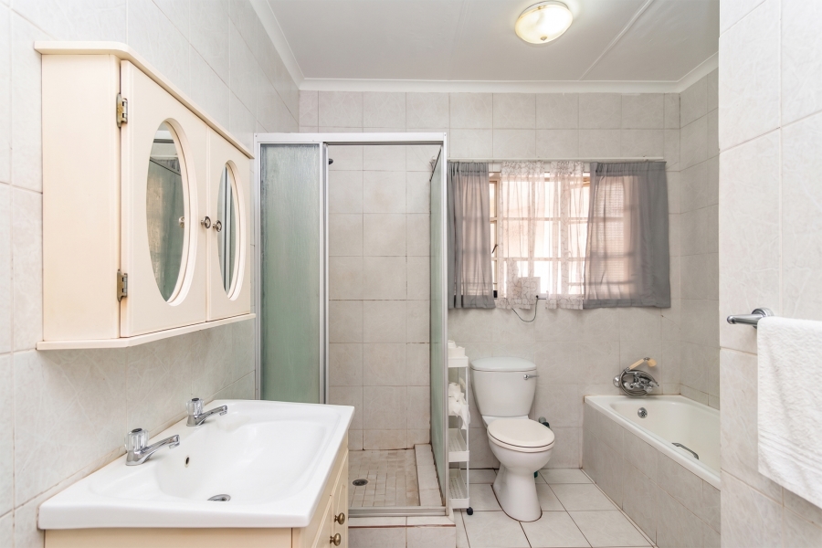 3 Bedroom Property for Sale in Noordheuwel Gauteng
