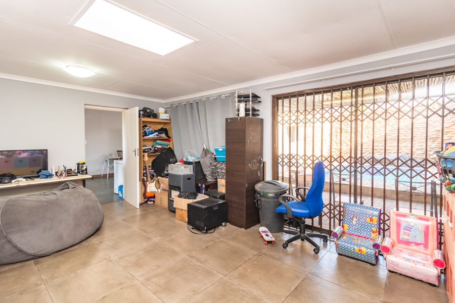 3 Bedroom Property for Sale in Noordheuwel Gauteng