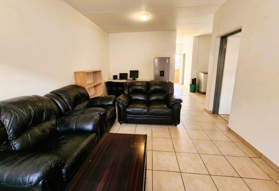 2 Bedroom Property for Sale in Grand Central Gauteng