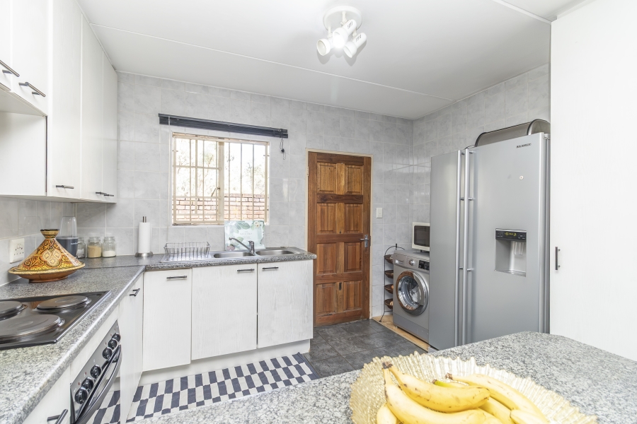 2 Bedroom Property for Sale in North Riding Gauteng