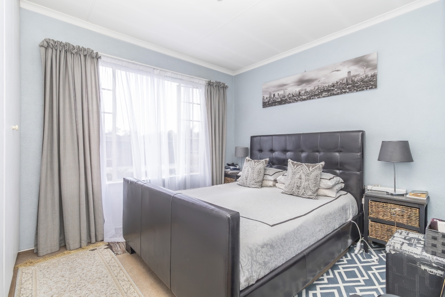 2 Bedroom Property for Sale in North Riding Gauteng