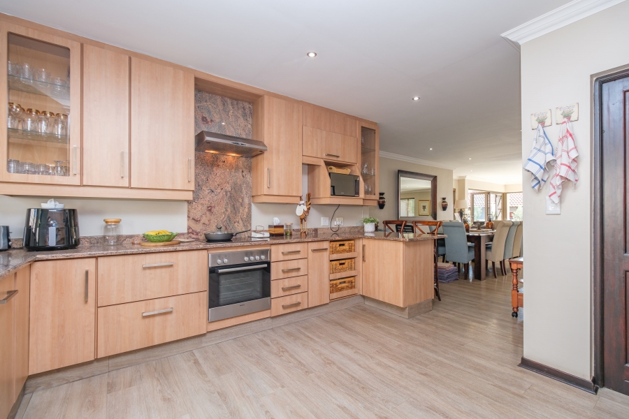 3 Bedroom Property for Sale in Lonehill Gauteng