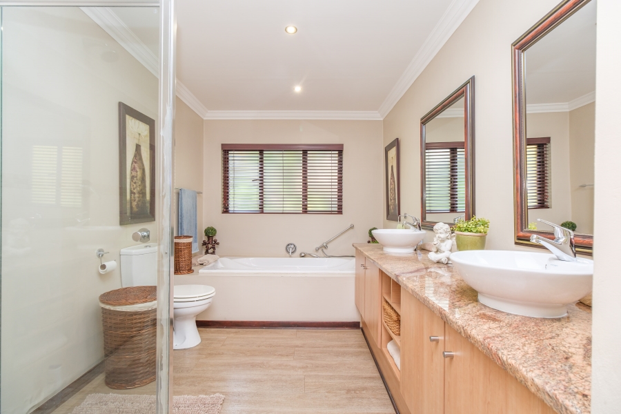 3 Bedroom Property for Sale in Lonehill Gauteng