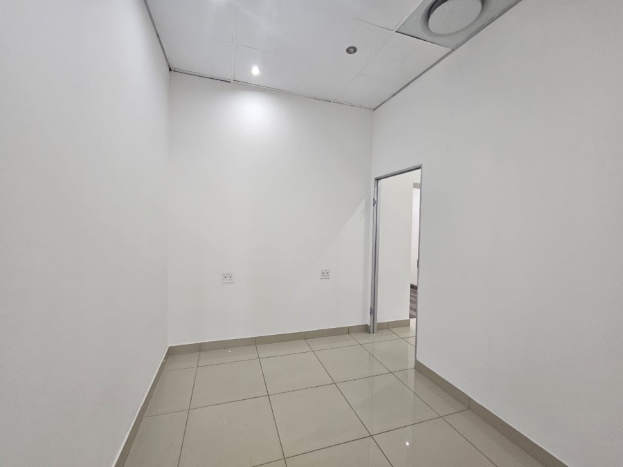 To Let Commercial Property for Rent in Lynnwood Ridge Gauteng