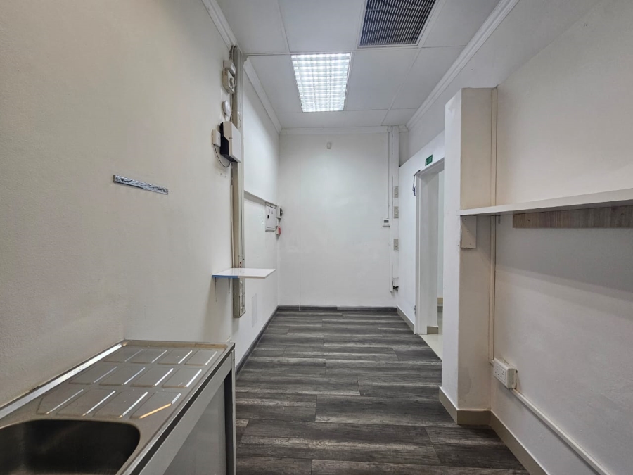 To Let Commercial Property for Rent in Lynnwood Ridge Gauteng