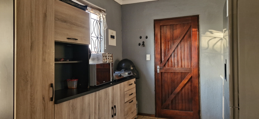 3 Bedroom Property for Sale in Mahube Valley Gauteng