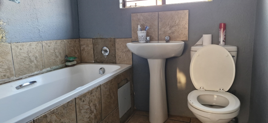 3 Bedroom Property for Sale in Mahube Valley Gauteng